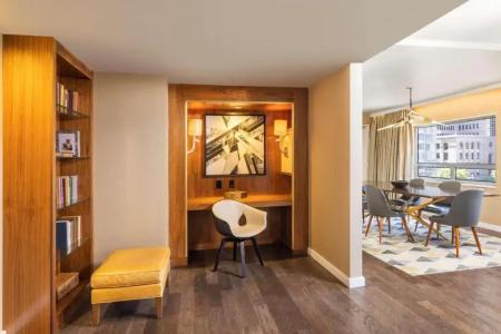 The Statler Dallas, Curio Collection By Hilton - 91