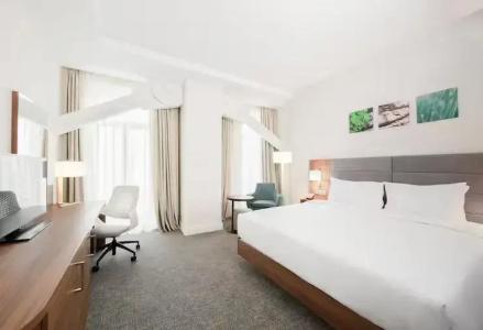 Hilton Garden Inn Bucharest - 52