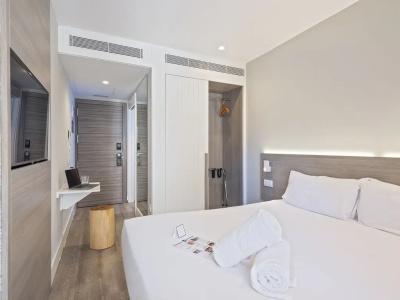 Niu Barcelona - 28