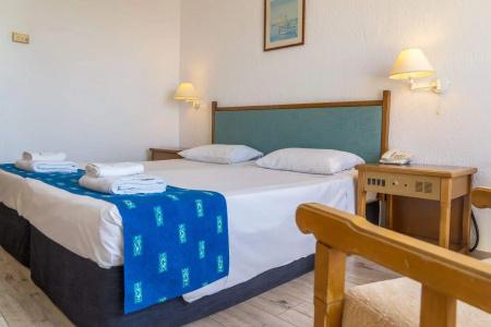 Paphos Gardens Holiday Resort - 28