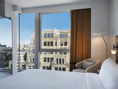 Courtyard by Marriott New York Manhattan / Soho - 18