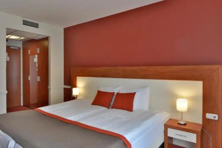 City Inn - 11