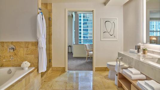 Aka Brickell - 60