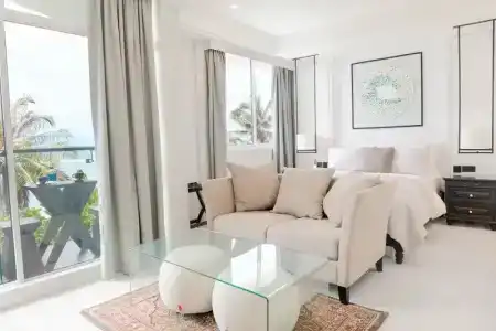 Azuvia Beach Retreat - 21