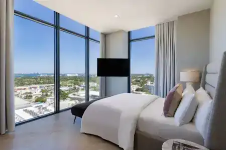 W South Beach - 112