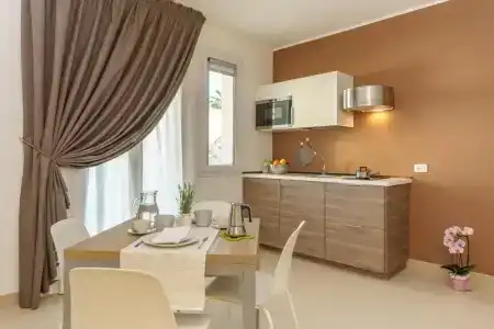 Travini Residence - 10