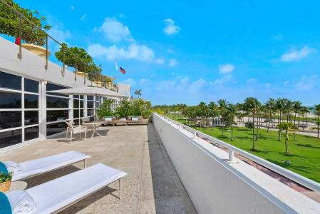 Bentley South Beach - 30