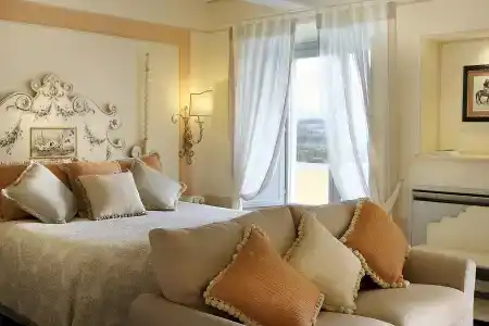 Relais & Châteaux Il Falconiere - 65