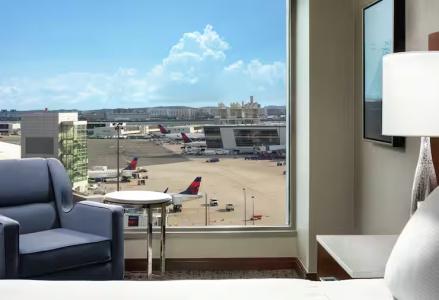 Hilton Boston Logan Airport - 34