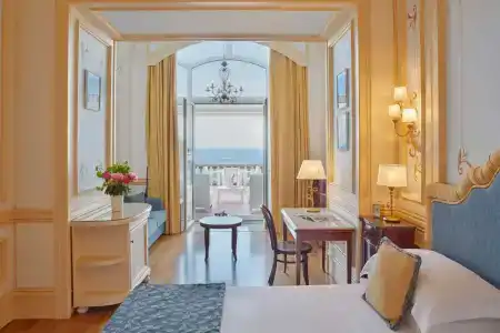 Grand Excelsior Vittoria - 70