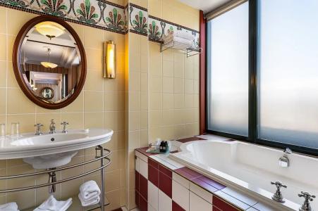 Royal Manotel - 128