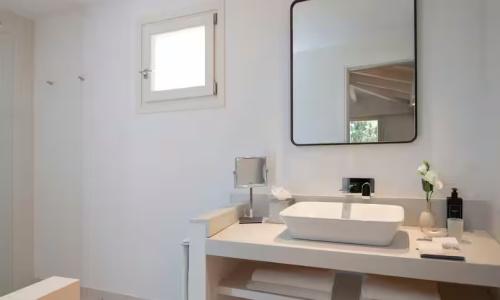 Baia Di Chia Resort Sardinia, Curio Collection By Hilton - 37