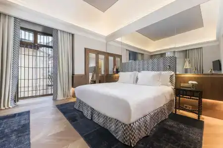 Palacio Solecio, a Small Luxury of the World - 95