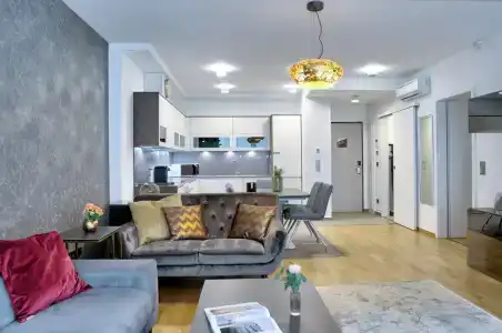 Emerald Downtown Suites - 25