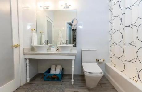 Oceanside and Suites - 72