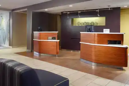 Courtyard by Marriott - 1