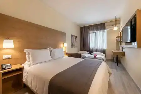 Polis Grand - 79