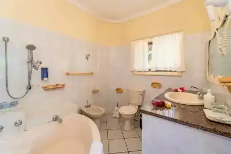Carana Hilltop Villa - 35