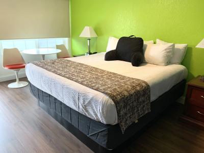 Signature Inn - 2