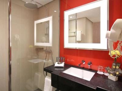 Novotel World Trade Centre Dubai - 12