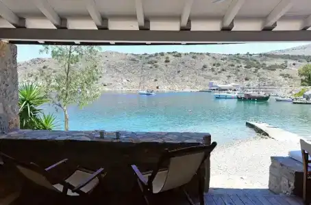 Douskos Guesthouse - 195