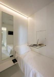 Bed & Boarding - 12
