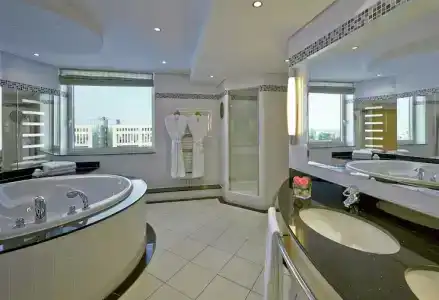 Hilton Düsseldorf - 57