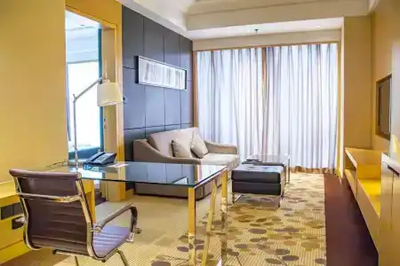 Courtyard by Marriott Shanghai Central - 8