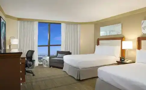 DoubleTree by Hilton Miami Airport & Convention Center - 40
