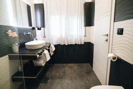 Escape Luxury Suite - 14