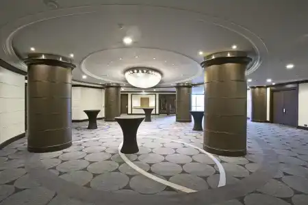 Hilton Paris Charles De Gaulle Airport - 1