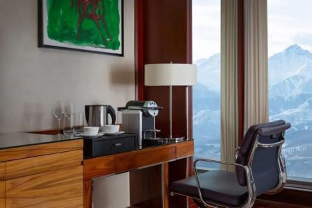 Ritz-Carlton - 37