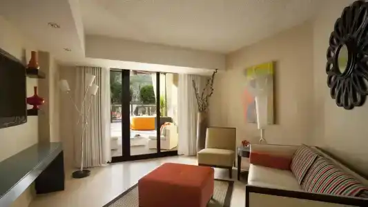 Hyatt - 25