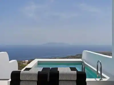 Cresanto Luxury Suites - 124