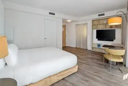The Gabriel Miami Downtown, Curio Collection by Hilton - 62