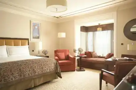 Four Seasons Istanbul at the Bosphorus - 3