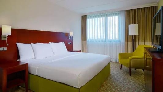 Courtyard by Marriott Düsseldorf Seestern - 27