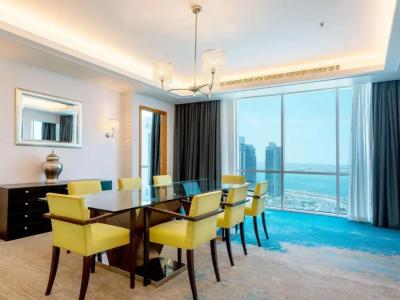 Hilton - 59