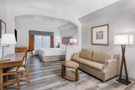 Ramada by Wyndham - 22