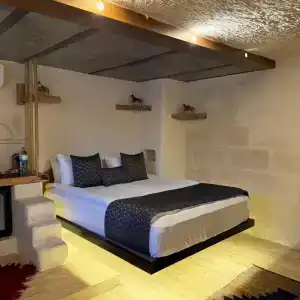 Local Cave House - 6