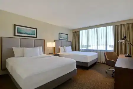 Embassy Suites - 36