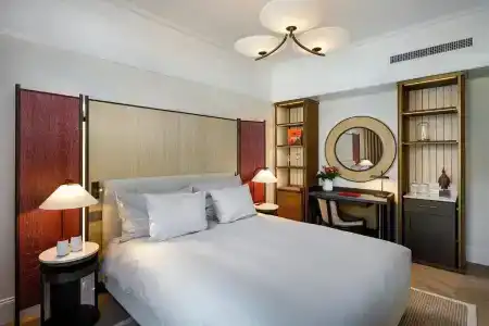 Small Luxury Ambassador Zurich - 51