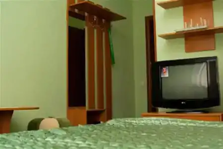 У фонтана - 3