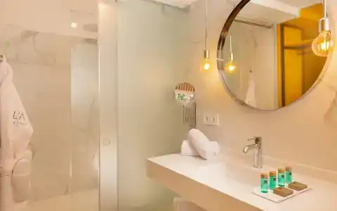 l'Azure 4* Sup - 32