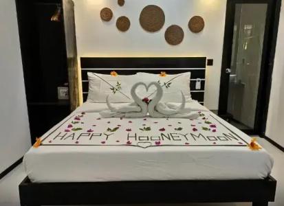 Crown Beach Maldives - 45