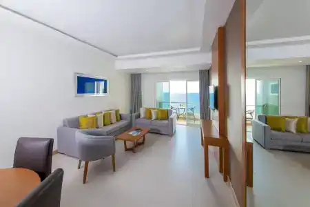 Ramada by Wyndham Beach Ajman - 35