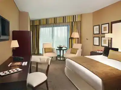 Mövenpick Grand Al Bustan - 30