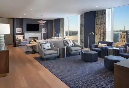 Hilton - 95