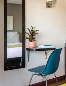 Park Lane Suites & Inn - 8