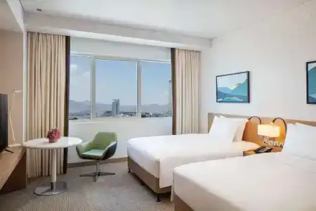 Doubletree By Hilton - 13